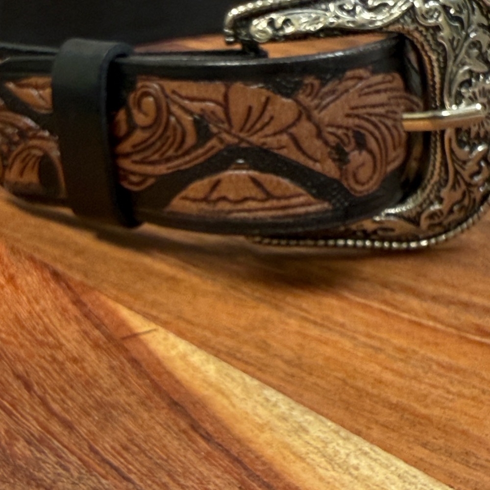 Source Unknown Black and Brown Embossed Belt - image 5